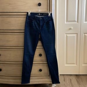 7 for all mankind Gwenevere dark wash skinny jeans. Size 26